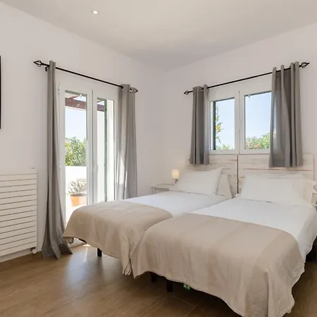 Villa Maravilla With Heatable Pool Rooftopbar With Sea Views And Range Rover