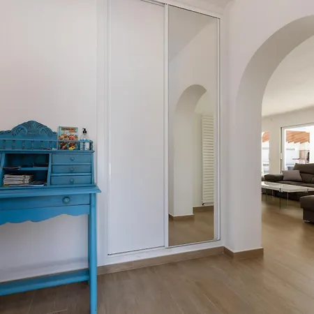 Maravilla With Heatable Pool Rooftopbar With Sea Views And Range Rover Villa